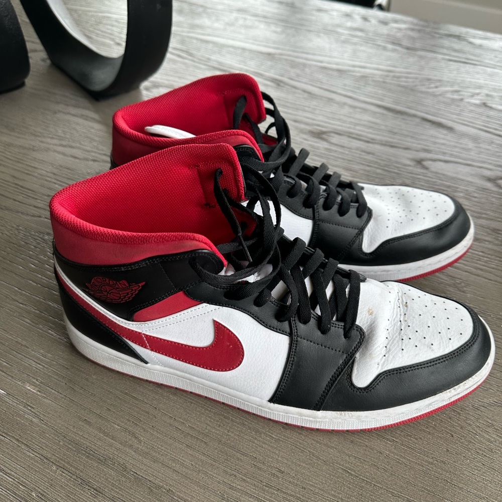 Jordan 1s - Picture 3 of 5